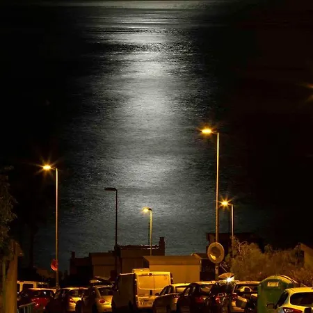 Seafront 33