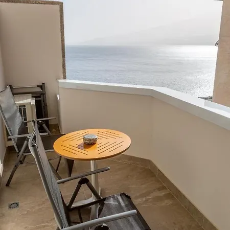 Seafront 33 * Radazul